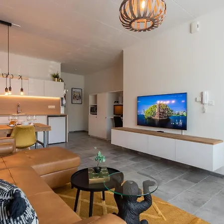 Appartement New- Kanne Te Water - Jacuzzi - Vlak Aan Het Water Riemst